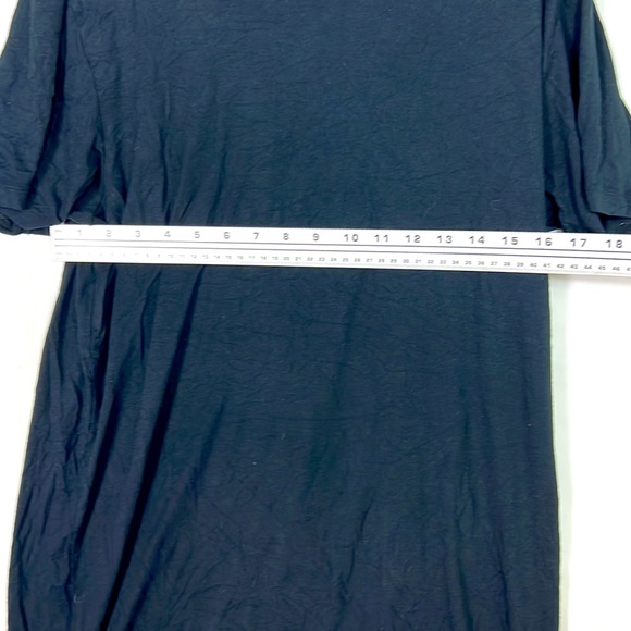 #0601 HeatTech Plain Stretchy Black T-Shirt | Size: XL - Picture 2 of 5